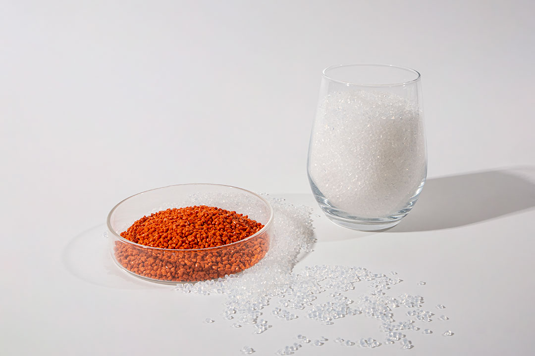 PFA的性質(zhì)和優(yōu)缺點是什么？